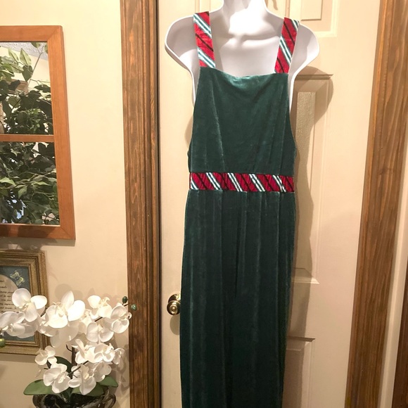 Christmas Jumpsuit - Picture 3 of 6